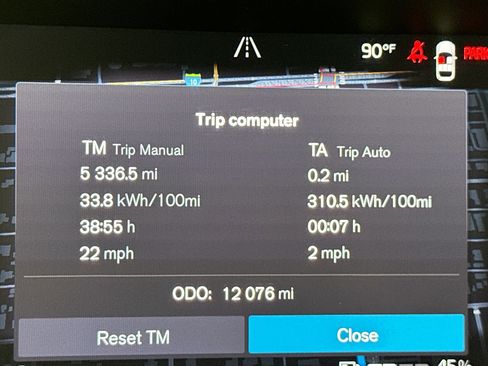 Used 2023 Volvo XC40 Recharge Plus w/ Protection Package Premier image 8