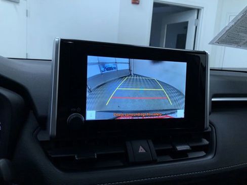 Used 2025 Toyota RAV4 XLE w/ Convenience Package image 28