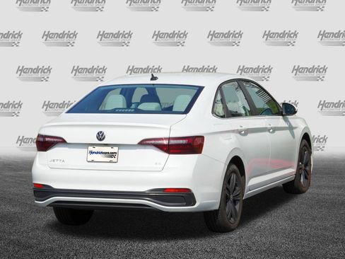 Used 2024 Volkswagen Jetta SE w/ Black Wheel Package FWD image 8