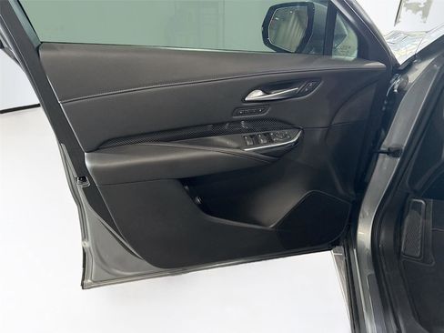 Used 2025 Cadillac XT4 Sport w/ LPO, Onyx Lite Package image 9