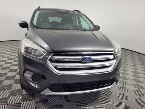 Used 2018 Ford Escape SE w/ SE Sync 3 Package FWD image 14