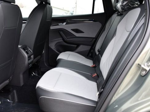 New 2026 Volkswagen Tiguan SE R-Line FWD image 17