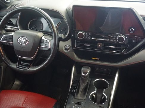 Used 2023 Toyota Highlander XSE AWD/4WD image 28