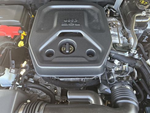 Used 2023 Jeep Wrangler Unlimited Sahara w/ Cold Weather Group image 29