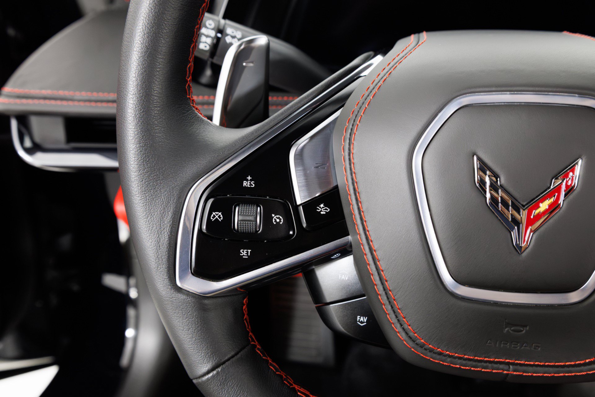 Used 2024 Chevrolet Corvette Stingray Premium Cpe w/ Z51 Performance Package RWD image 26