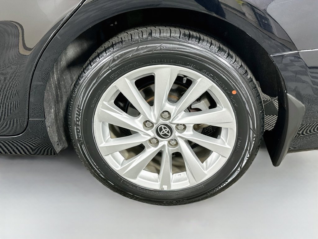 Used 2024 Toyota Camry LE FWD image 28