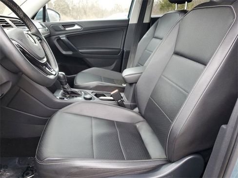 Used 2021 Volkswagen Tiguan SEL image 25
