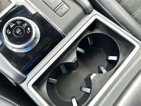 Used 2023 Mitsubishi Outlander SE image 36