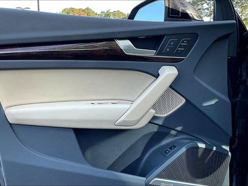 Used 2018 Audi Q5 2.0T Premium Plus w/ Premium Plus Package AWD/4WD image 22