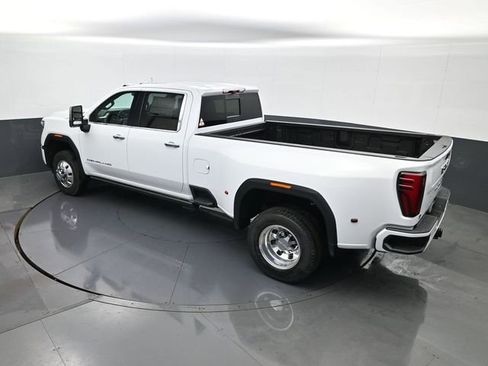 New 2026 GMC Sierra 3500 Denali w/ Denali Reserve Package image 19