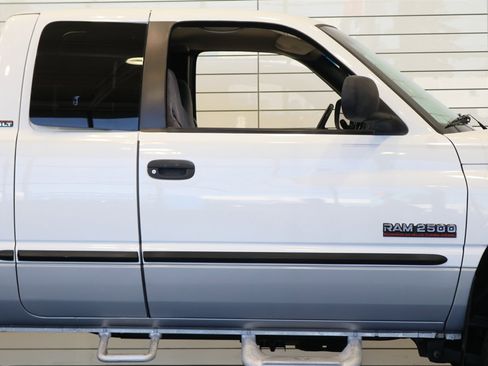 Used 2000 Dodge Ram 2500 Truck 4x4 Quad Cab image 55