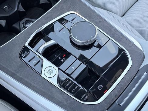 Used 2024 BMW X5 sDrive40i w/ Climate Comfort Package RWD image 30