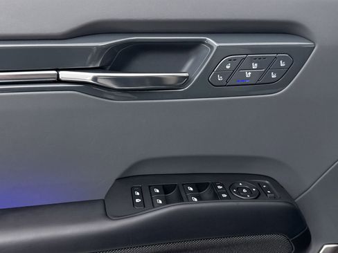 Used 2024 Kia EV9 GT-Line image 32