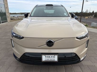 New 2025 Volvo EX90 Plus w/ Protection Package Premier