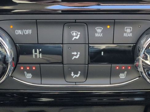 New 2026 Chevrolet Trax ACTIV w/ Sunroof Package FWD image 35