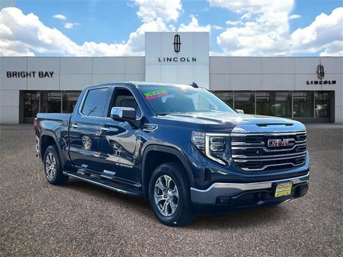 Used 2022 GMC Sierra 1500 SLT image 1