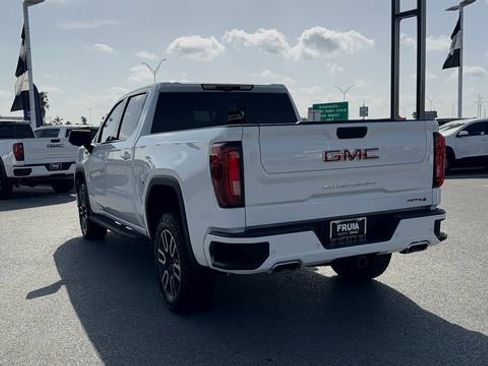 Used 2025 GMC Sierra 1500 AT4 w/ AT4 Premium Package AWD/4WD image 7