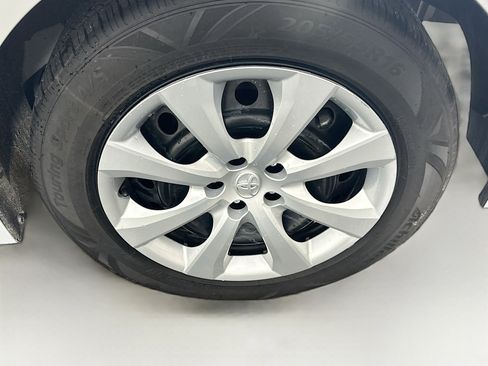 Used 2024 Toyota Corolla LE image 11