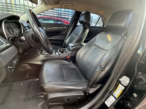 Used 2015 Chrysler 300 Limited w/ 300 Premium Group RWD image 10