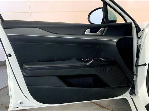 Used 2025 Kia K5 LXS FWD image 24