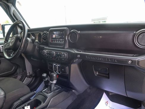 Used 2021 Jeep Wrangler Unlimited Sport AWD/4WD image 19