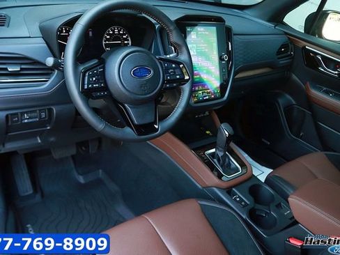 Used 2025 Subaru Forester Touring w/ Popular Package - Touring AWD/4WD image 12