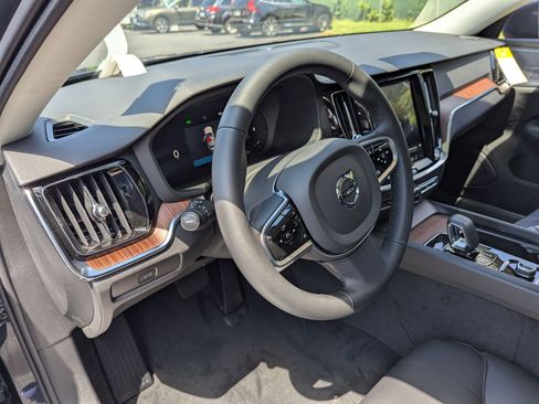 New 2026 Volvo V60 B5 Cross Country Plus w/ Protection Package Premier image 7