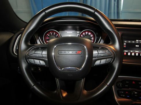 Used 2019 Dodge Challenger SXT RWD image 11