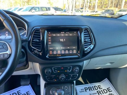 Used 2021 Jeep Compass Limited w/ Sun and Sound Group image 11