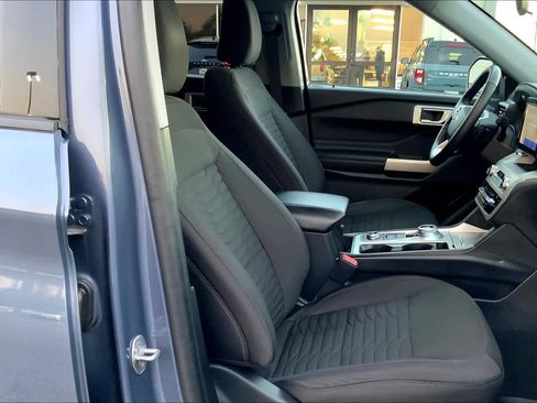 Used 2021 Ford Explorer XLT w/ Class III Trailer Tow Package image 8