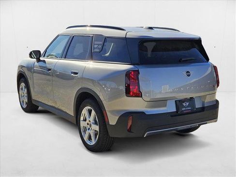 Used 2025 MINI Cooper Countryman S w/ Comfort Package Max image 9