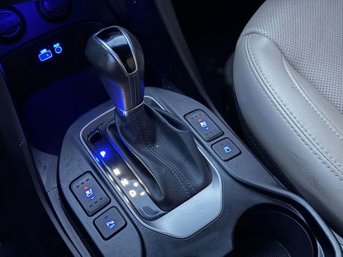 Used 2017 Hyundai Santa Fe Sport w/ 2.4L Tech Package 04 image 17