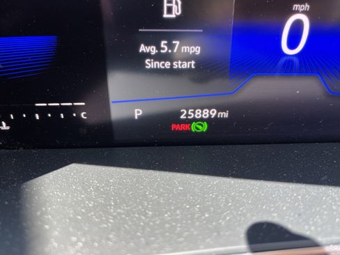 Certified 2023 Volkswagen Tiguan SE w/ Panoramic Sunroof Package image 19