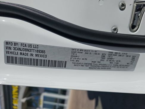 New 2026 Jeep Compass Latitude image 41