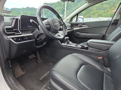 Used 2023 Kia Sportage EX FWD image 9