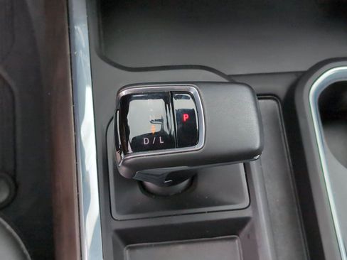 Used 2024 GMC Sierra 1500 SLT w/ SLT Premium Plus Package AWD/4WD image 26