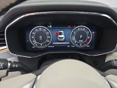 Used 2026 Jaguar F-PACE R-Dynamic S AWD/4WD image 17