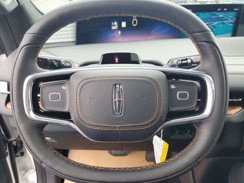 New 2026 Lincoln Navigator L Black Label image 16