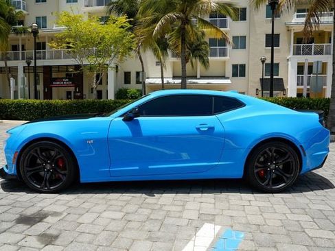 Used 2022 Chevrolet Camaro SS RWD image 15
