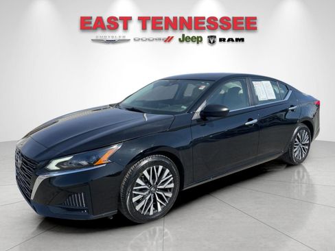 Used 2025 Nissan Altima 2.5 SV image 7