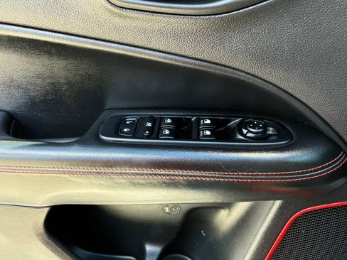 Used 2018 Jeep Compass Trailhawk w/ Navigation Group AWD/4WD image 18