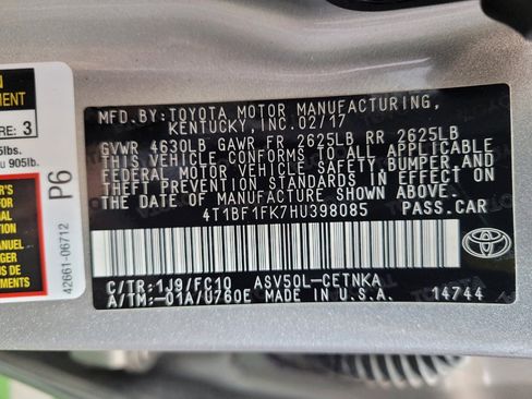Used 2017 Toyota Camry LE FWD image 33