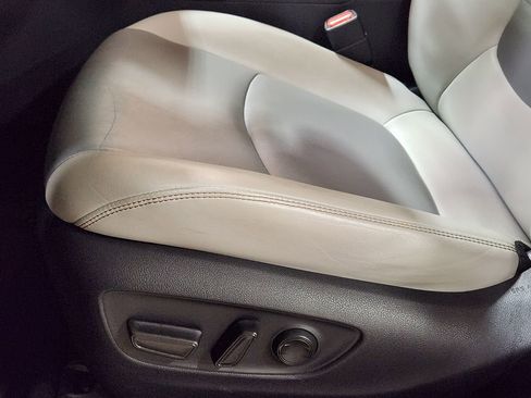 Used 2019 Toyota RAV4 XLE Premium image 44