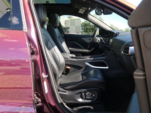 Used 2020 Jaguar F-PACE S image 25