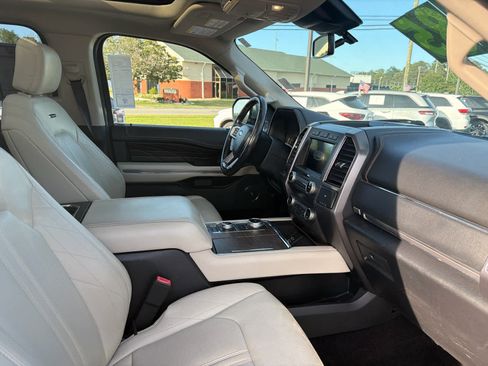 Used 2019 Ford Expedition Platinum AWD/4WD image 9