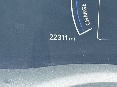Used 2025 Toyota Camry SE FWD image 27