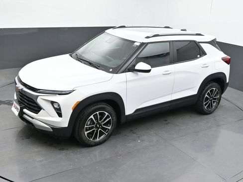 Used 2025 Chevrolet TrailBlazer LT FWD image 39