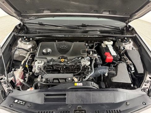 Used 2023 Toyota Camry SE image 5