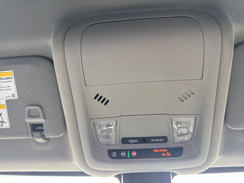 Used 2021 Chevrolet Equinox LS w/ LS Convenience Package FWD image 27