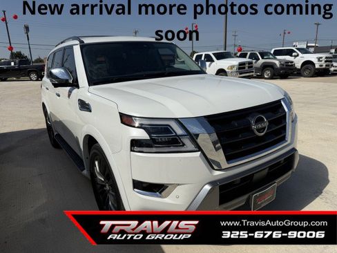 Used 2023 Nissan Armada Platinum w/ Captain's Chairs Package RWD image 1